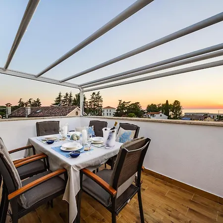 Sunset Premium Apartment *